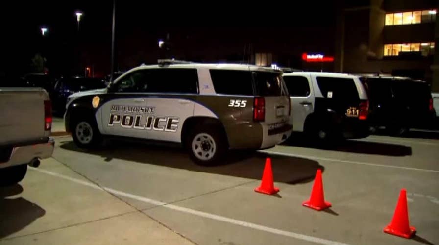 Officer shot during standoff dies at hospital in Texas