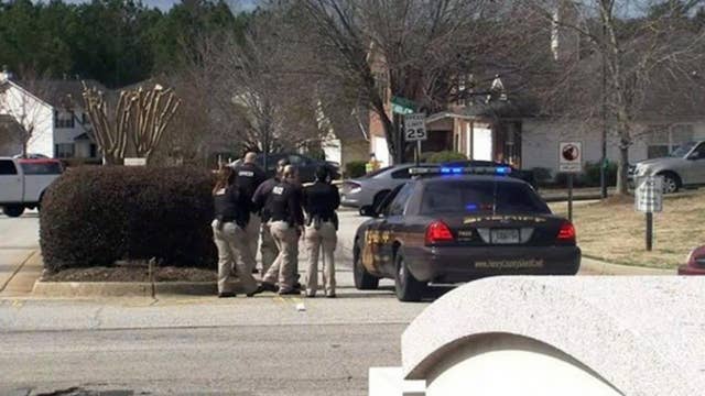 Officer killed, 2 deputies wounded in Locust Grove, Georgia