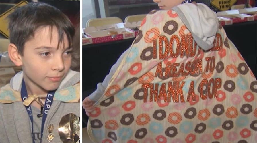 'Donut boy' on mission to deliver treats to cops nationwide