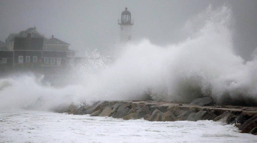Powerful nor'easter slams the Northeast
