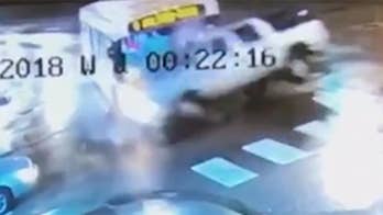 Chicago bus crash caught in crazy surveillance video, 6 injured