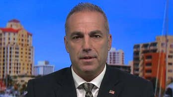 Stoneman Douglas forcing students to wear only clear backpacks