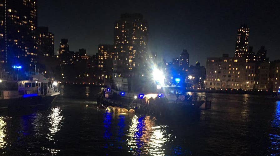 Helicopter crashes New York City, 5 dead