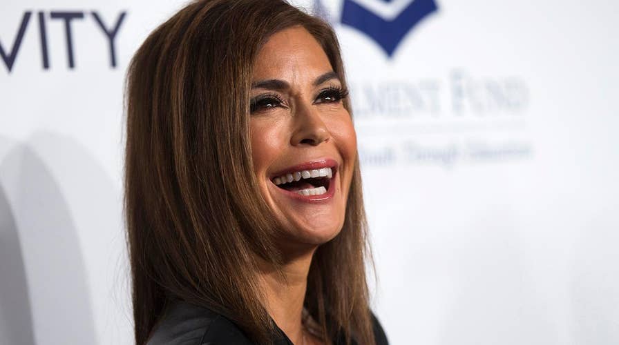 Teri Hatcher denies she's living in a van