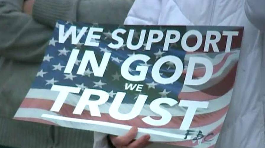 Tennessee bill requires schools to display 'In God We Trust'