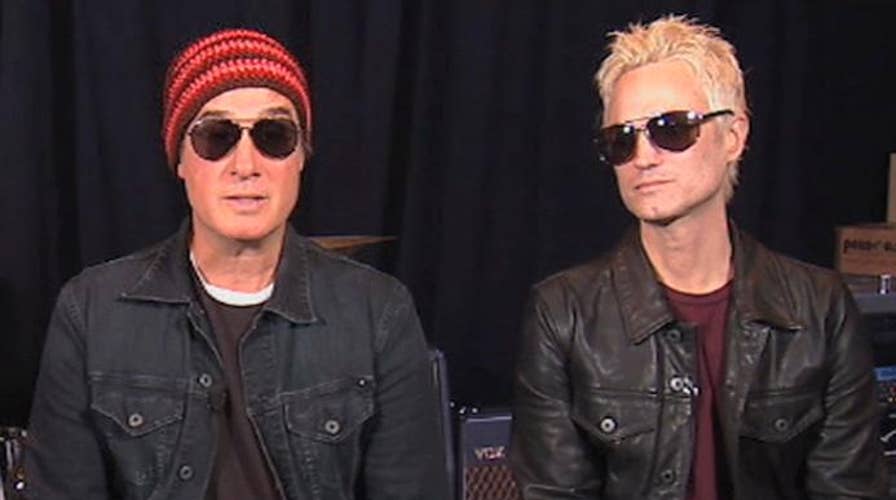Stone Temple Pilots moves forward with new frontman, album