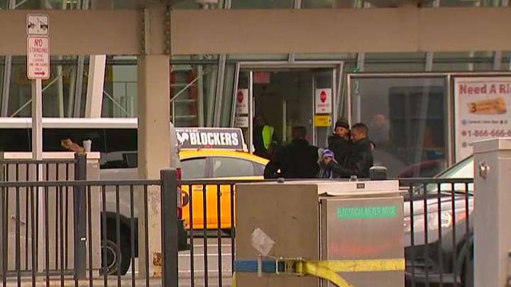 'Violent deportee' escapes from ICE custody at JFK
