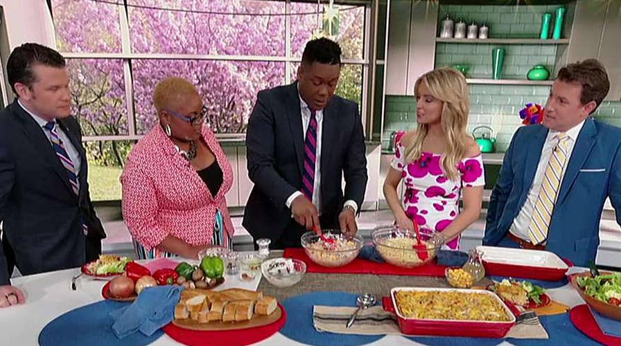 Cooking with 'Friends': Lawrence Jones' chicken spaghetti