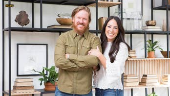 Chip Gaines surprises Joanna with breakfast in bed for her birthday