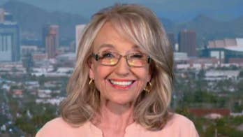 Jan Brewer slams media ‘hypocrites’ for praising Pelosi finger-pointing, scolding her for pointing at Obama