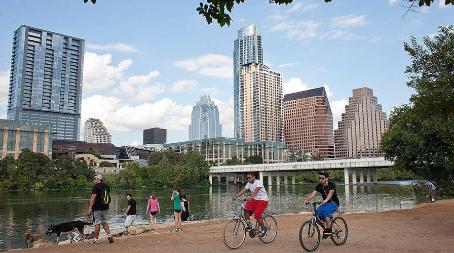 Fox & Trends: Carley Shimkus