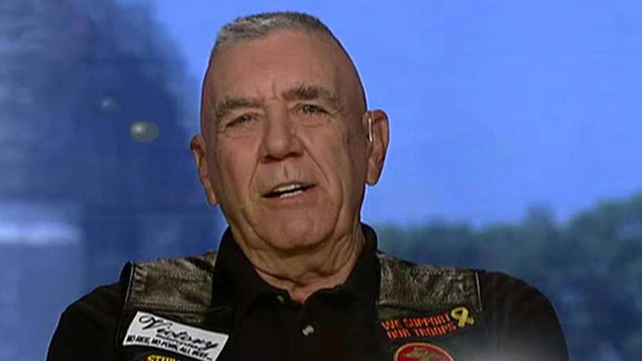 picture of r lee ermey