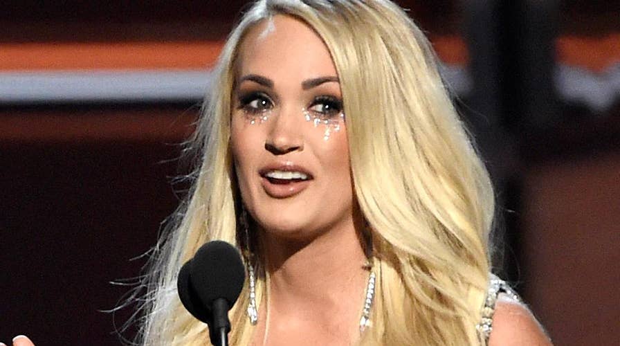 Fans react to Carrie Underwood's 'new' face at ACM Awards<br>