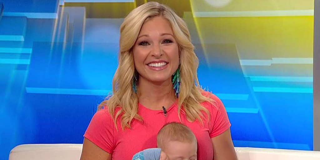 Anna Kooiman showing some serious skin on Fox & Friends - Must see pictures  with