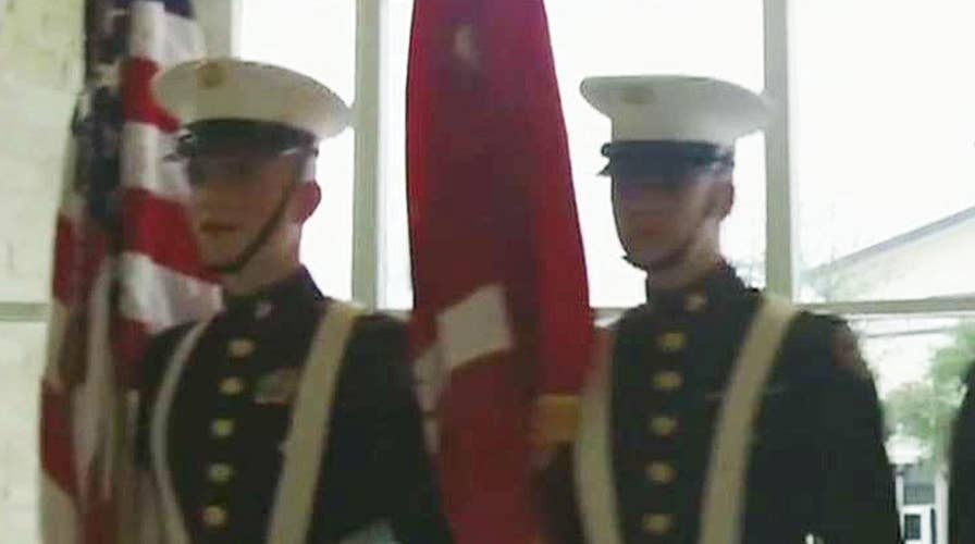 Fox & Trends: Carley Shimkus