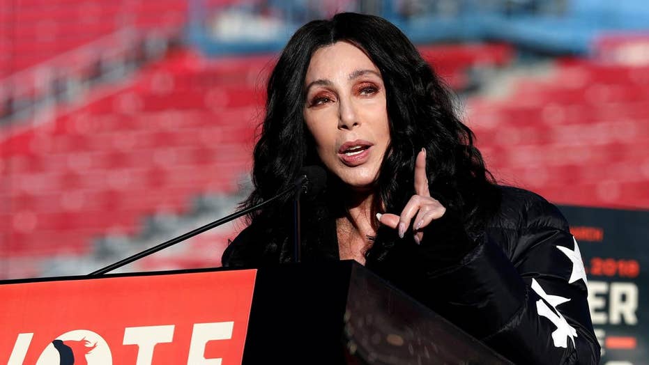 Cher demands Pelosi end partial government shutdown, fund border wall: ‘DON’T DIE ON THIS HILL’