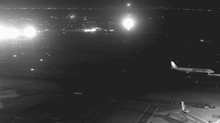 Air Canada flight nearly lands on busy runway