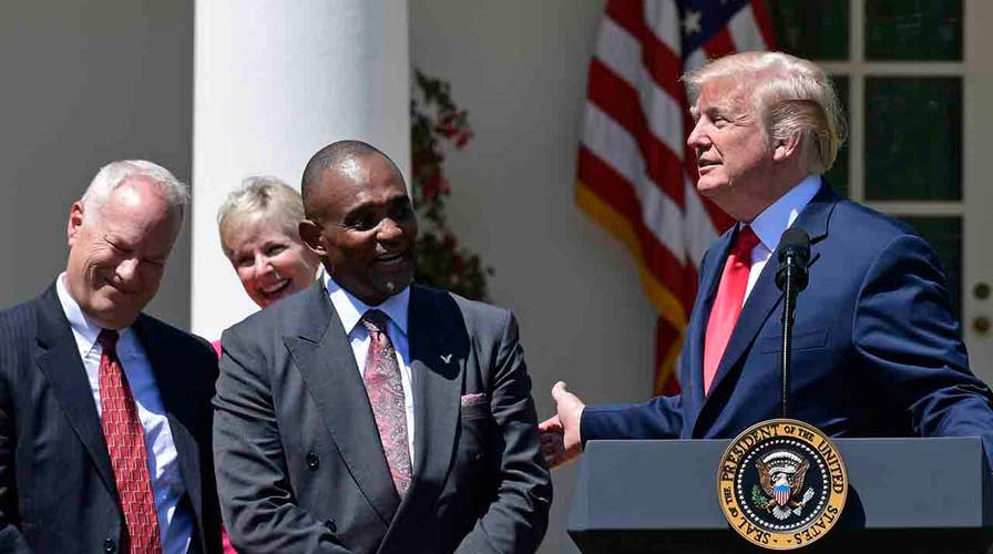 Trump praises reformed criminal at prayer event