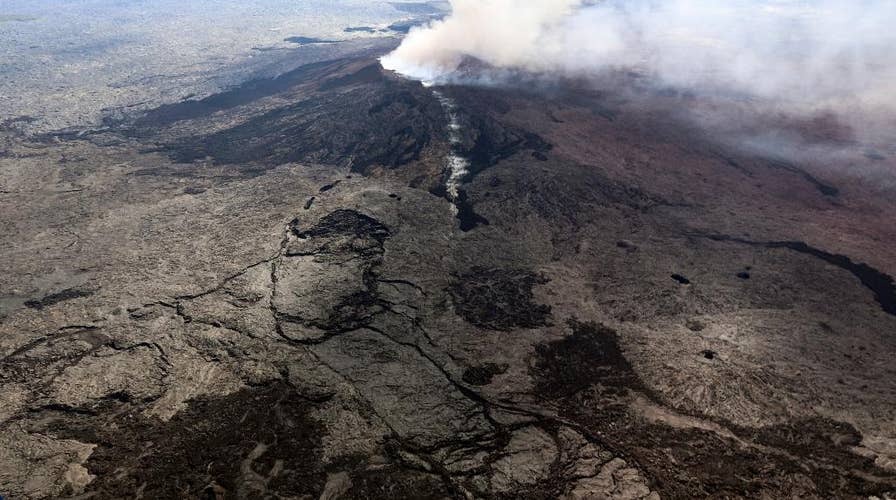 Amazing video: Hawaii’s Kilauea volcano erupts, thousands flee
