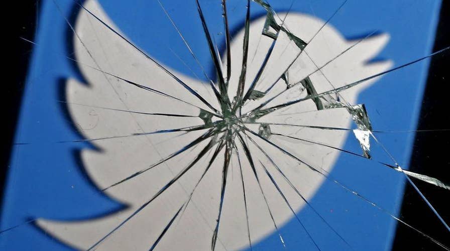 Twitter urges users to change passwords