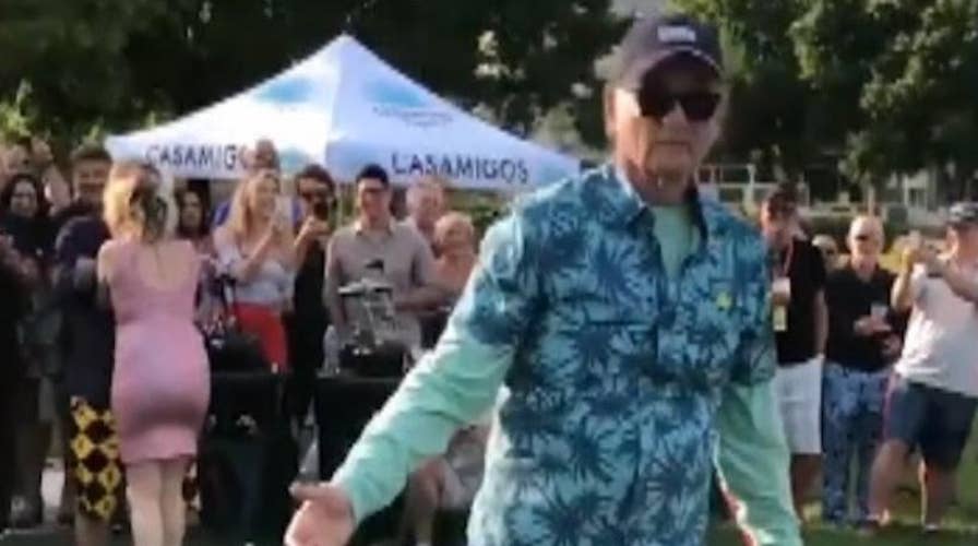 Bill Murray participates in couple's golf gender reveal