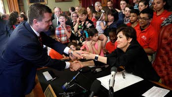 Judge agrees to halt fetal heartbeat abortion law in Iowa