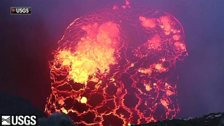 Hawaii volcano evacuation alert may arrive on short notice, officials