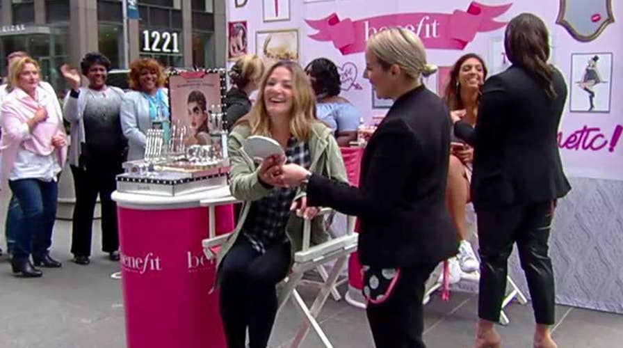 Moms treated to mini 'make-uppers' for Mother's Day