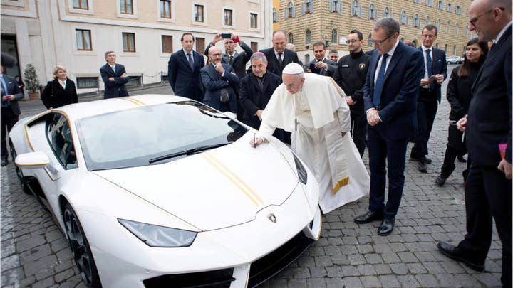Pope Francis-blessed Lamborghini auctioned for $950,000