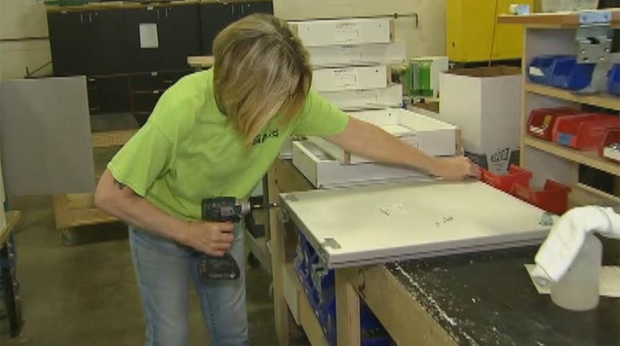 Towns offer incentives to attract workers to relocate