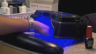 Doctors sound alarm over gel manicures and UV light - Fox News