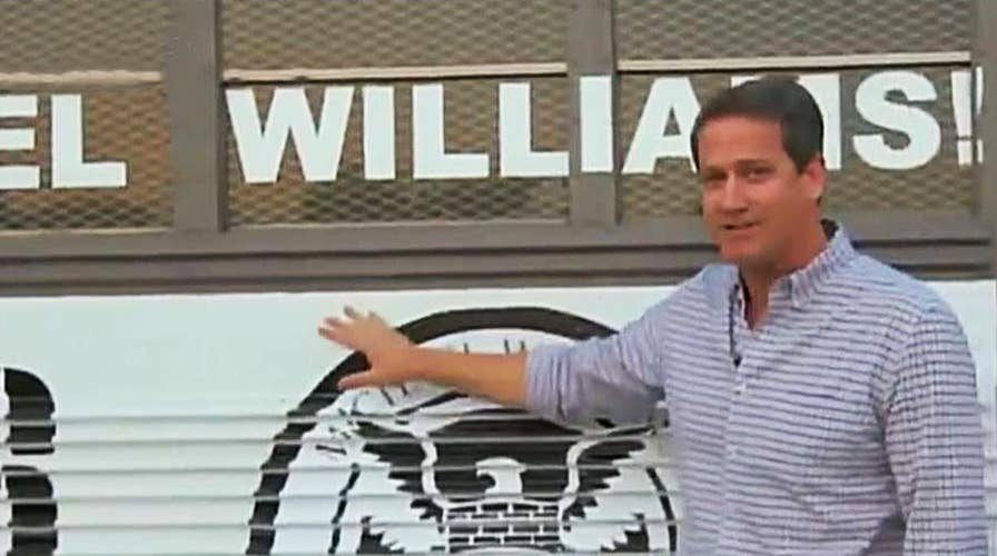 Fox & Trends: Carley Shimkus