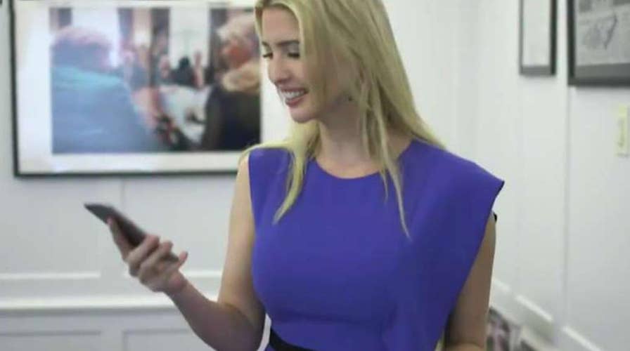 Fox & Trends: Carley Shimkus