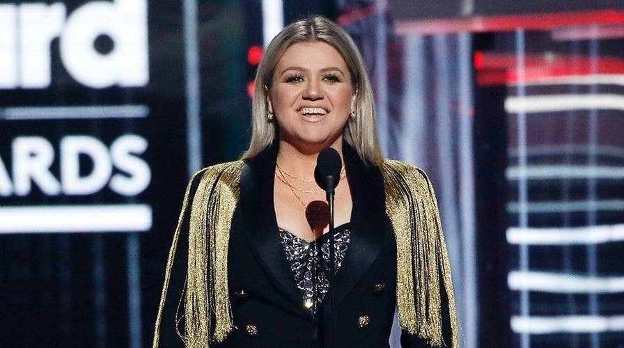 Kelly Clarkson demands 'action' after the Texas school shooting