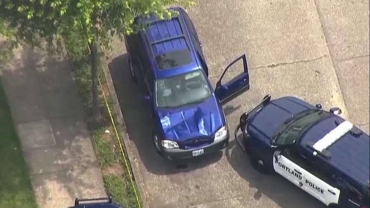 Cops: SUV drives onto sidewalk, at least 3 hurt in Oregon