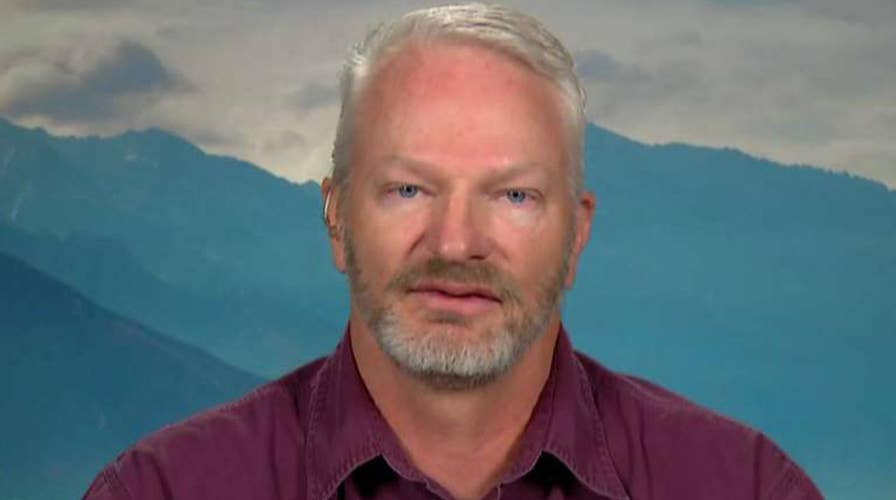 Veteran saves trooper in danger of being shot