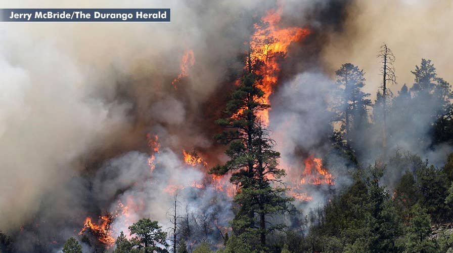 Growing wildfire evacuates thousands in Colorado