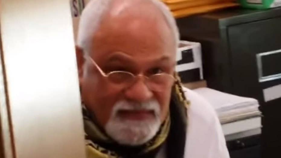 Muslim Professor required students to praise Allah