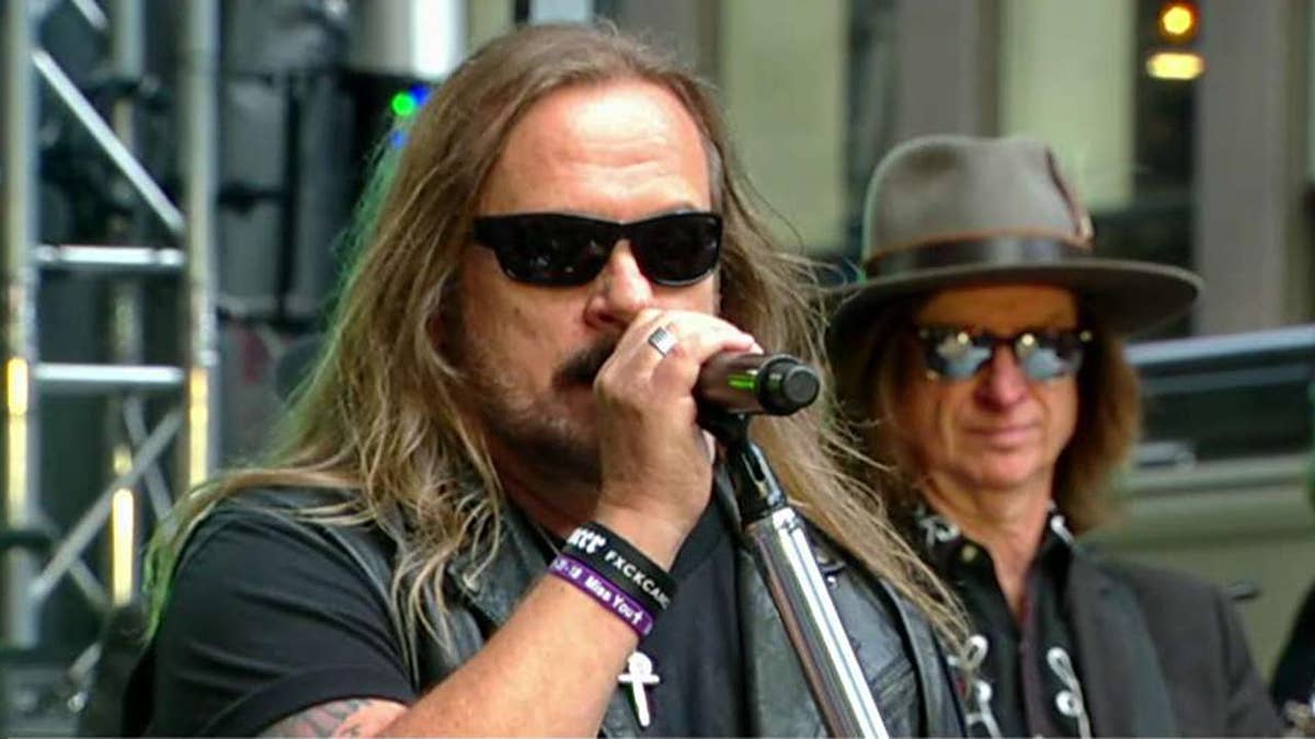 Rockers Mourn the Death of Lynyrd Skynyrd's Gary Rossington