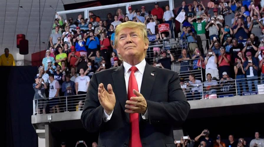 Trump looks to rally Republicans ahead of midterms