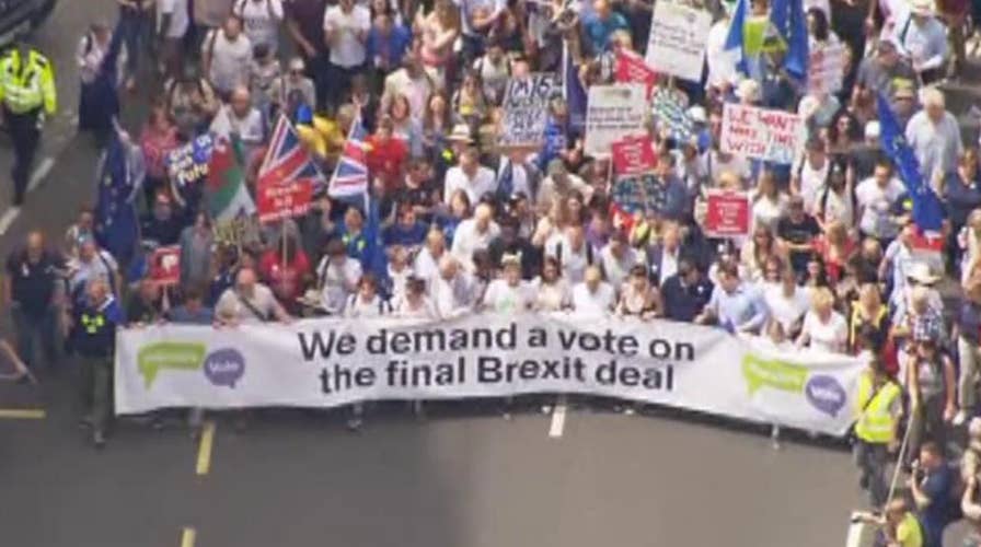 Thousands of pro-EU demonstrators march against Brexit