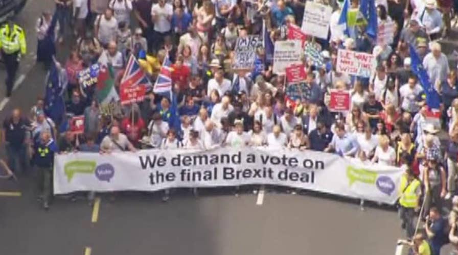Thousands of pro-EU demonstrators march against Brexit