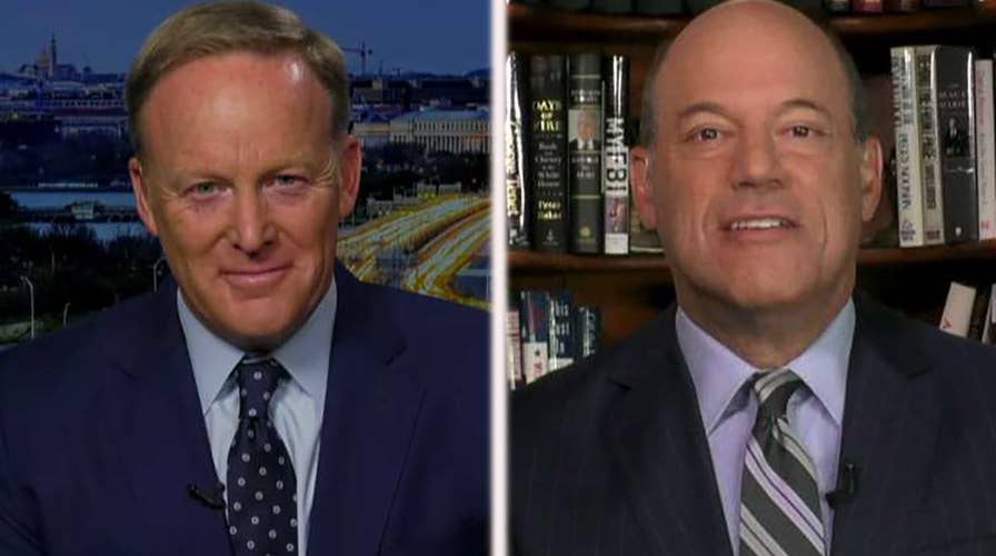 Spicer, Fleischer condemn calls to confront Trump officials