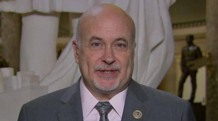 Democrat lawmaker defends bill to abolish ICE