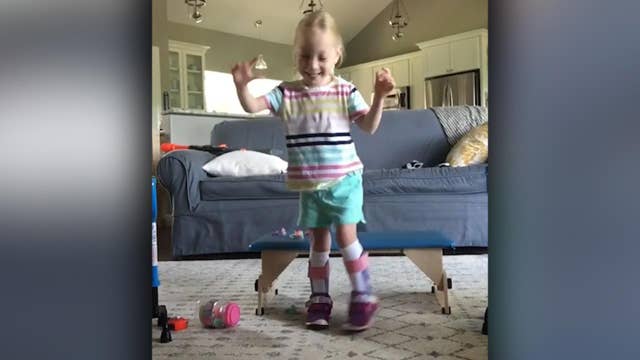 4 Year Old With Cerebral Palsy Takes First Steps On Her Own Latest News Videos Fox News 5493