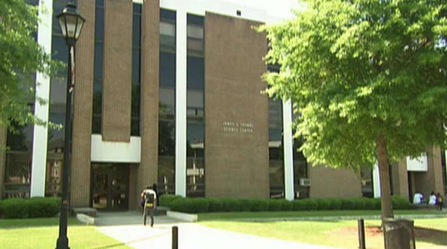 Trump backs race-neutral college admissions standard