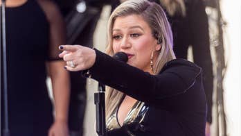Kelly Clarkson ruined 'Frozen' for her daughter: 'I pretty much crushed her dreams'
