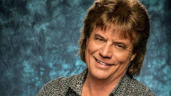 Country music star Tim Atwood thinks NFL players should stand for anthem: 'That's what the country is about'