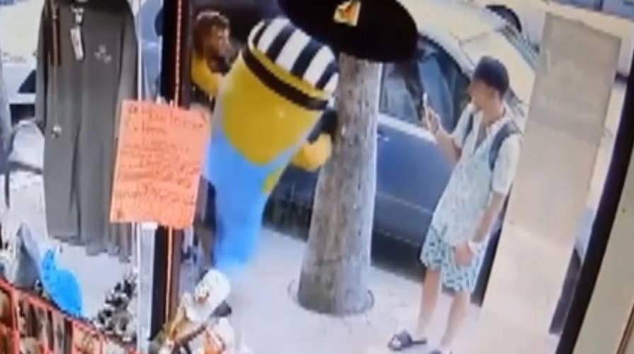 Handicapped blind man in Minion costume attacked in Florida