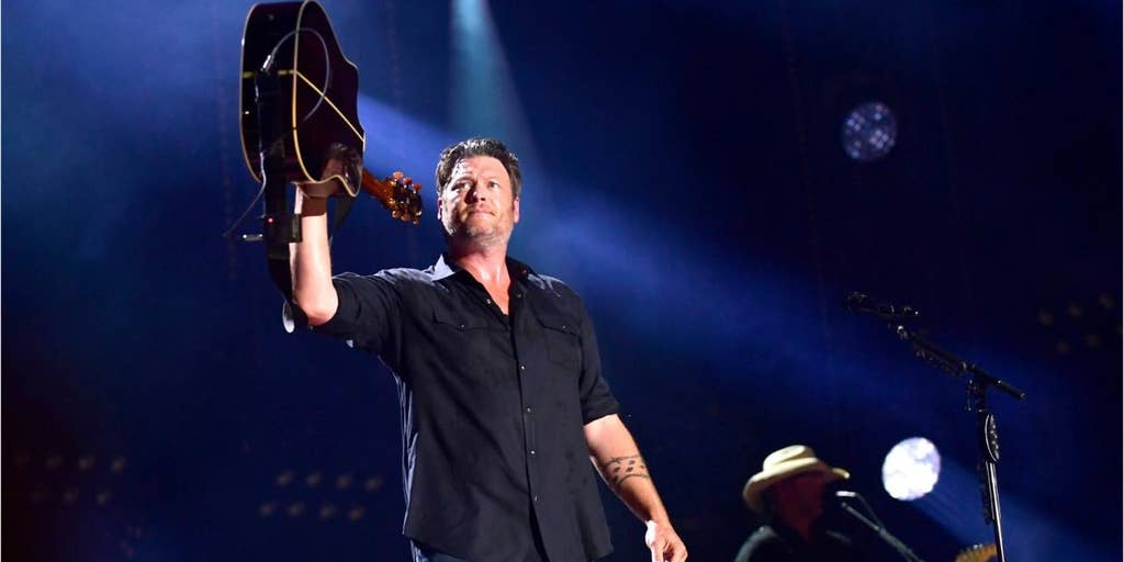 Blake Shelton Admits To Being Drunk On Stage Fox News Video 